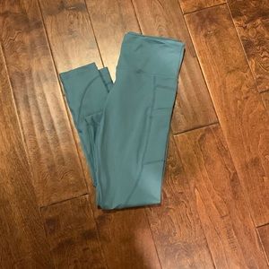 Zyia leggings in Teal size 4. Excellent condition!!!